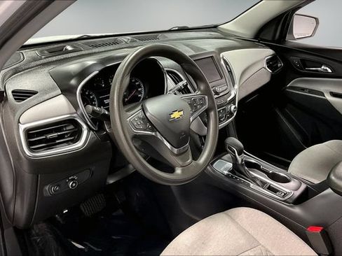 Used 2024 Chevrolet Equinox LS w/ Driver Confidence II Package FWD image 17