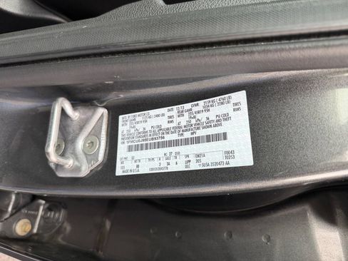 Used 2014 Ford Escape Titanium w/ Equipment Group 401A FWD image 30