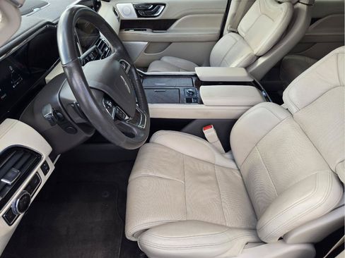 Used 2021 Lincoln Navigator Reserve AWD/4WD image 12