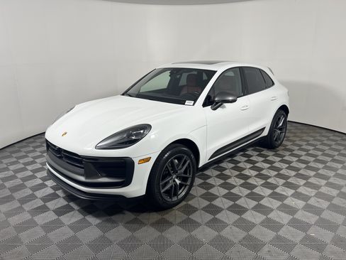 Certified 2024 Porsche Macan Turbo AWD/4WD image 11