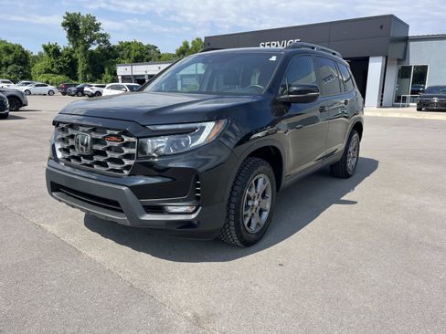 Used 2024 Honda Passport TrailSport image 7