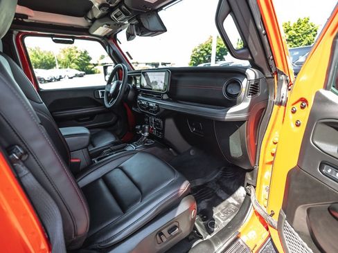 Used 2024 Jeep Wrangler Unlimited Rubicon AWD/4WD image 31