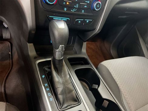Used 2017 Ford Escape SE image 16