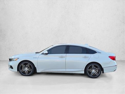Used 2022 Honda Accord Touring image 9