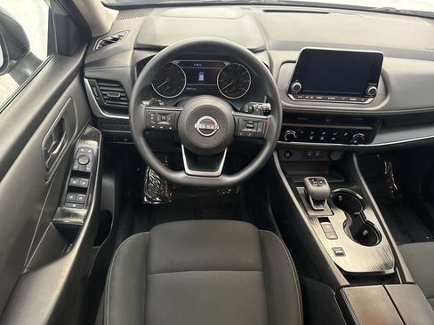 Used 2024 Nissan Rogue S FWD image 12