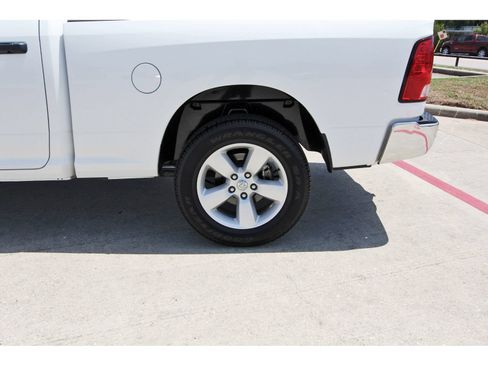 Used 2024 RAM 1500 Classic SLT AWD/4WD image 29
