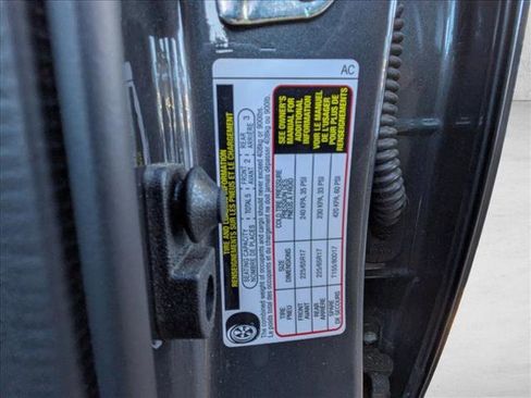 Used 2023 Subaru Outback Premium image 21