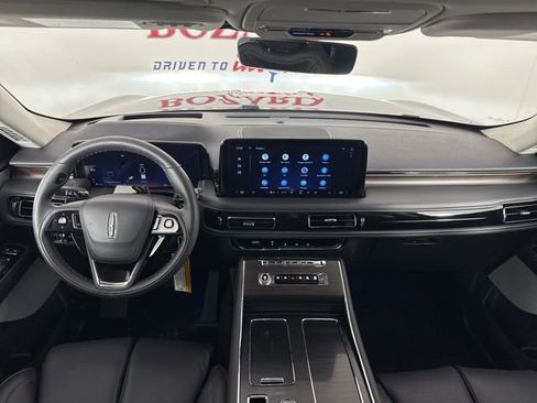 New 2026 Lincoln Aviator Reserve w/ Luxury Package image 9