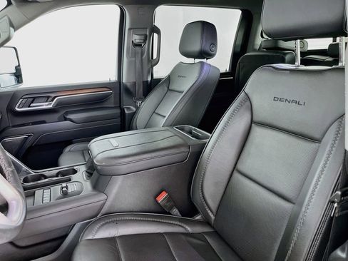 Used 2025 GMC Sierra 2500 Denali w/ Denali Reserve Package AWD/4WD image 29