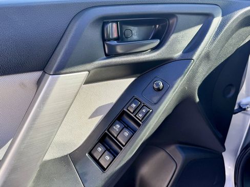 Used 2015 Subaru Forester 2.5i Premium w/ All-Weather Package image 18