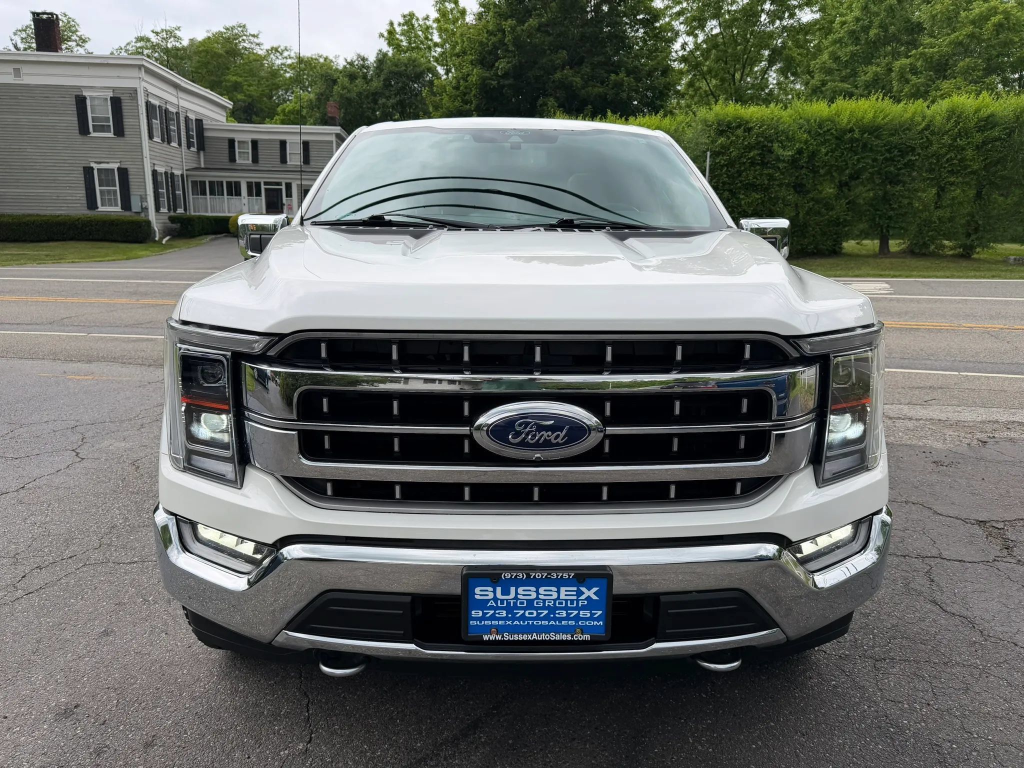 Used 2021 Ford F150 Lariat w/ Equipment Group 502A High AWD/4WD image 2