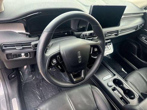 Certified 2023 Lincoln Corsair Reserve w/ Equipment Group 201A AWD/4WD image 11