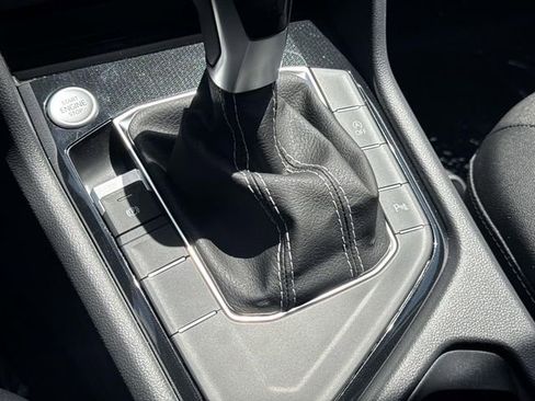New 2026 Volkswagen Taos SE FWD image 24
