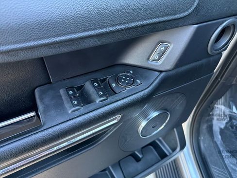 Used 2021 Ford Expedition XLT image 18