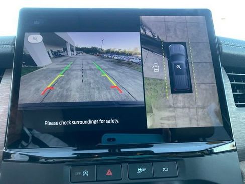 Used 2024 Ford Expedition Limited image 15