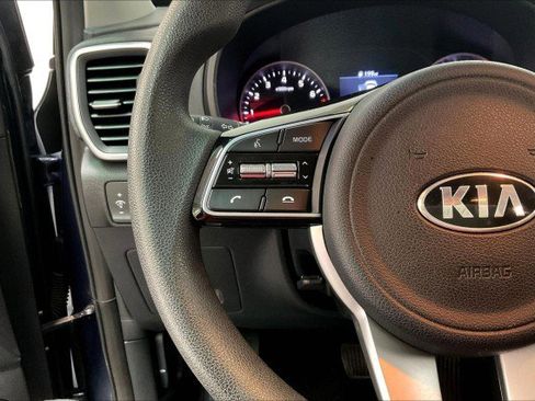 Used 2020 Kia Sportage LX image 18