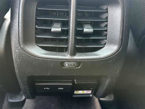 Used 2019 Jeep Cherokee Trailhawk AWD/4WD image 14