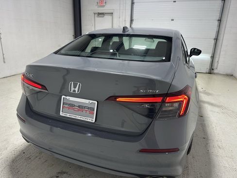 Used 2025 Honda Civic Sport image 6