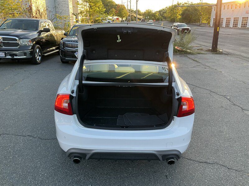 Used 2017 Volvo S60 T5 Dynamic w/ Vision Package AWD/4WD image 12
