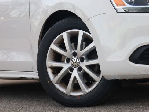Used 2013 Volkswagen Jetta SE image 2