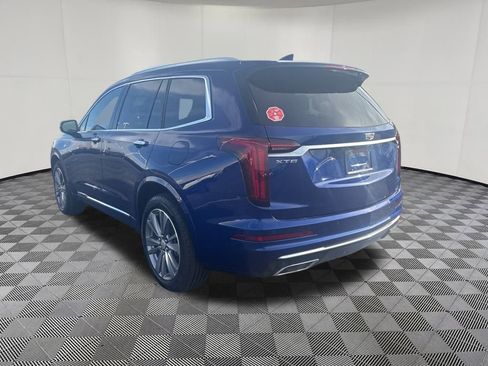 Used 2025 Cadillac XT6 Premium Luxury image 5