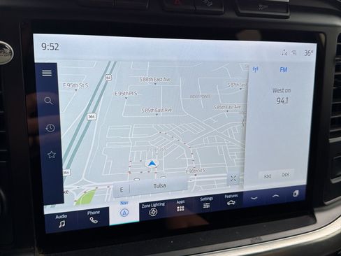 Used 2021 Ford F150 Lariat w/ Trailer Tow Package image 9