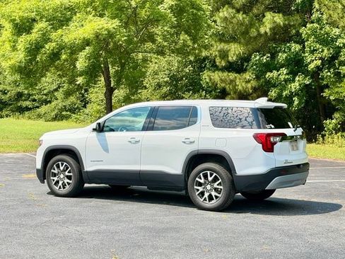 Used 2021 GMC Acadia SLE FWD image 4