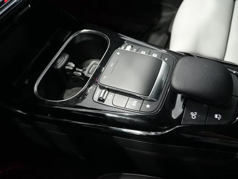 Used 2021 Mercedes-Benz A 35 AMG 4MATIC image 22