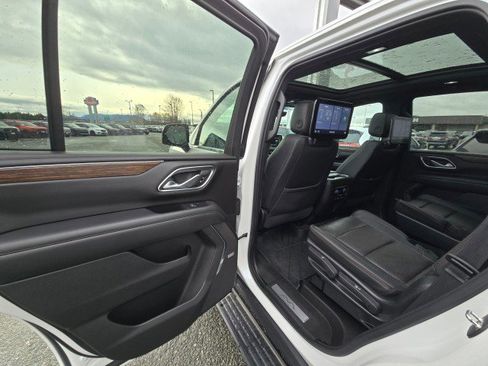 Used 2021 Chevrolet Tahoe High Country image 18