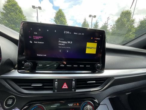 Certified 2024 Kia Forte GT-Line w/ GT-Line Premium Package FWD image 17