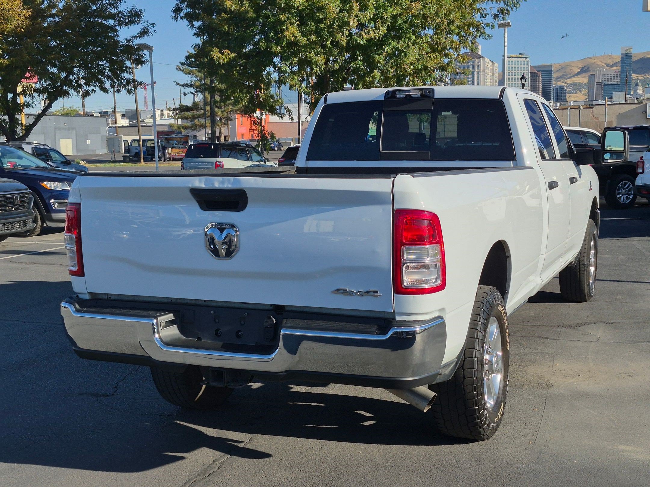 Used 2024 RAM 3500 Tradesman w/ Chrome Appearance Group AWD/4WD image 3