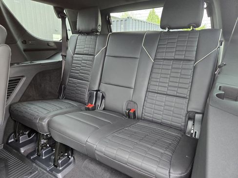New 2026 Cadillac Escalade Platinum Sport w/ LPO, Floor Liner Package AWD/4WD image 5