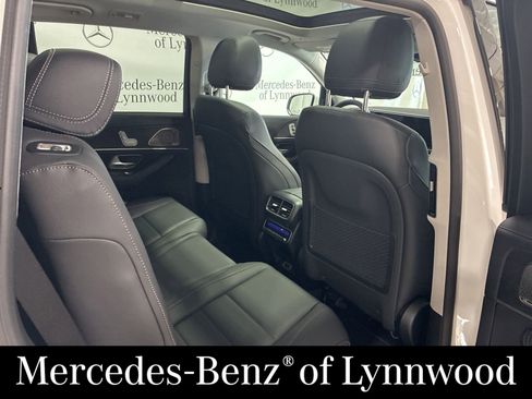 New 2026 Mercedes-Benz GLS 450 4MATIC image 15