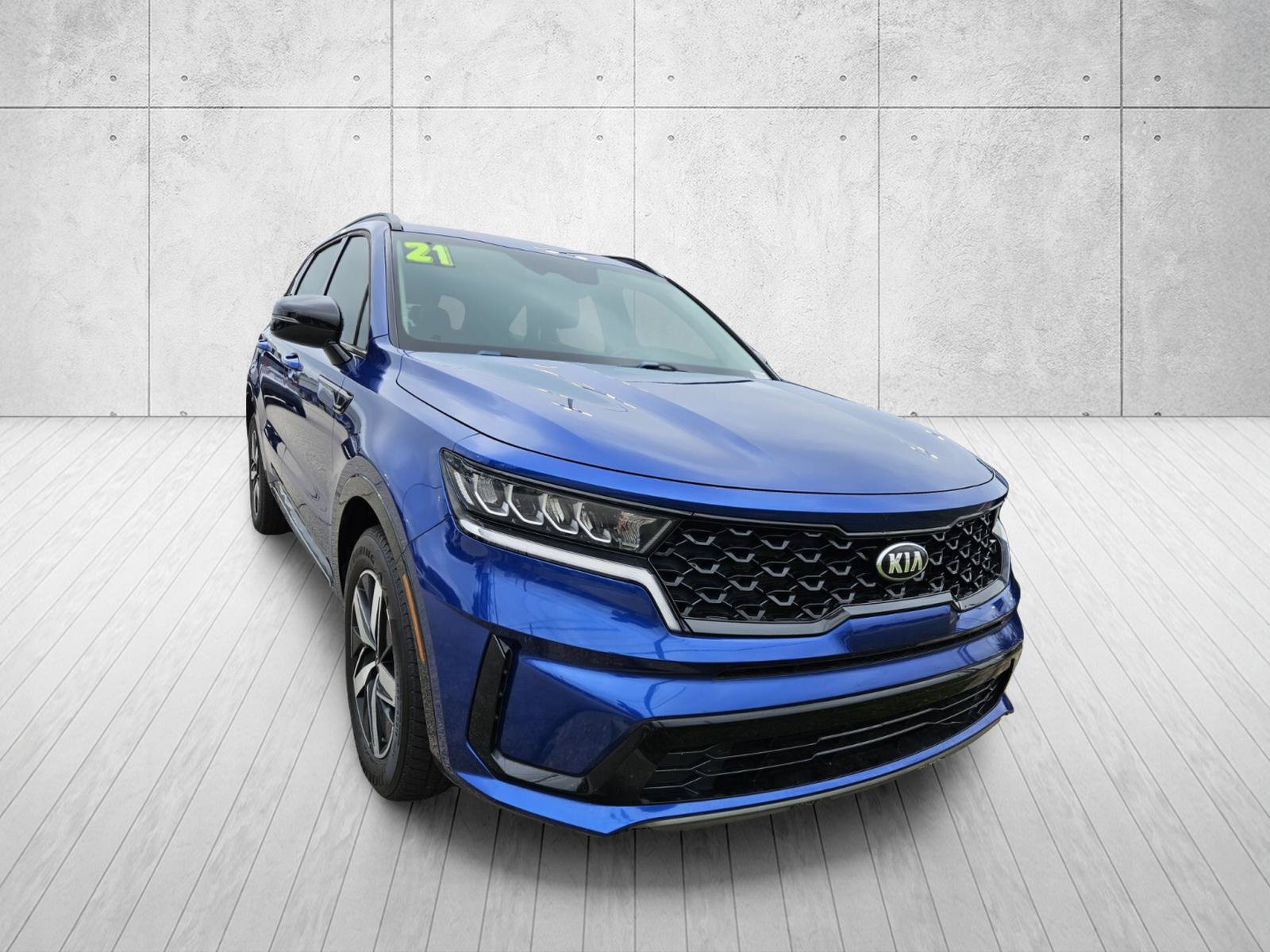 Used 2021 Kia Sorento S FWD image 2
