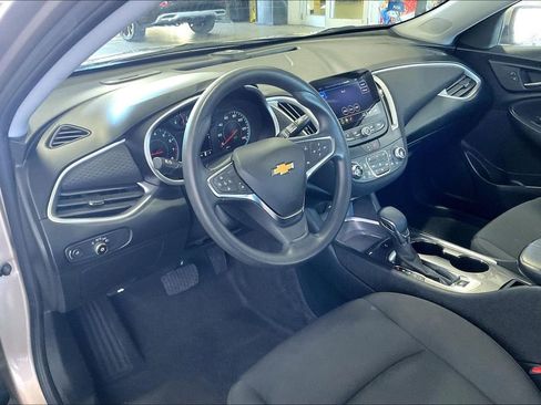 Used 2024 Chevrolet Malibu LT FWD image 4