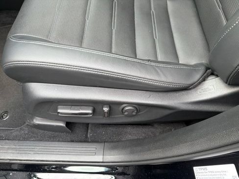 Used 2024 Honda CR-V EX-L image 8
