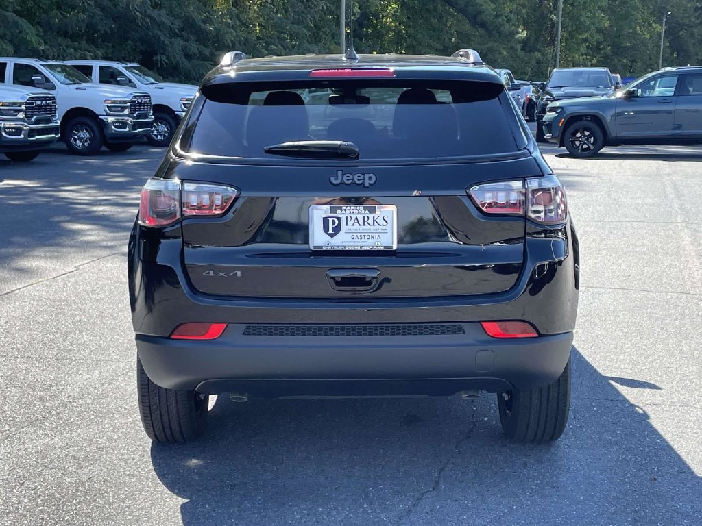 New 2027 Jeep Compass Latitude AWD/4WD image 7
