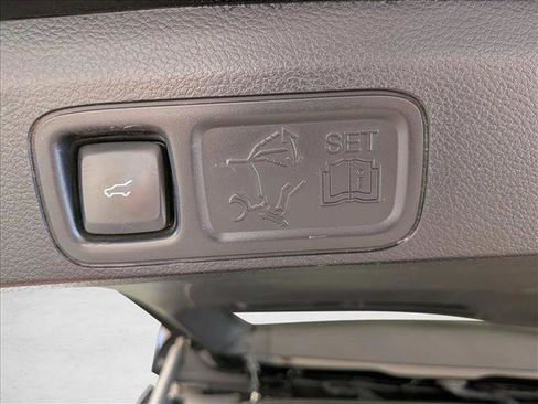 Used 2019 Ford Expedition Platinum AWD/4WD image 7