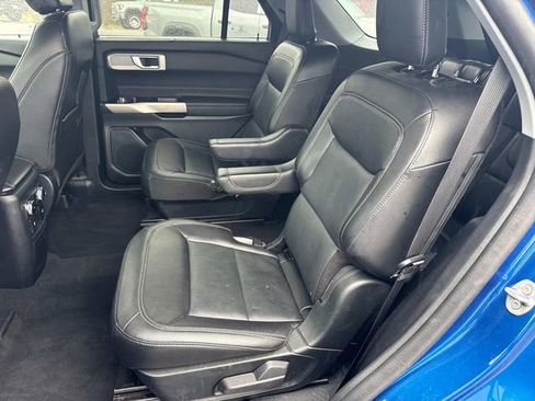 Used 2023 Ford Explorer Limited w/ Equipment Group 301A image 16
