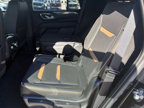 Used 2023 GMC Yukon AT4 w/ Technology Package image 8