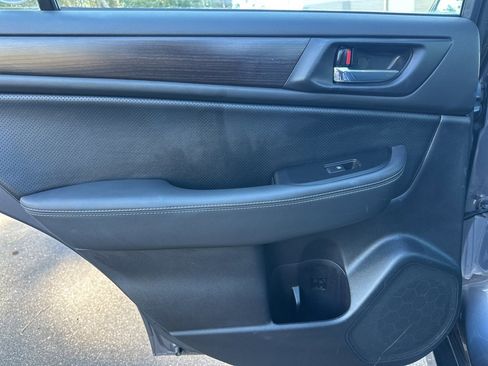 Used 2016 Subaru Legacy 3.6R Limited image 17