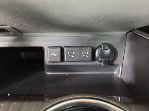 Used 2020 Toyota Highlander Limited AWD/4WD image 27