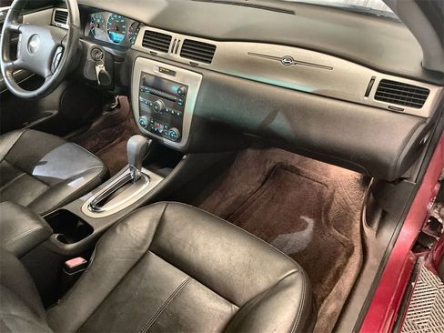 Used 2008 Chevrolet Impala LT w/ Luxury Edition Package image 24
