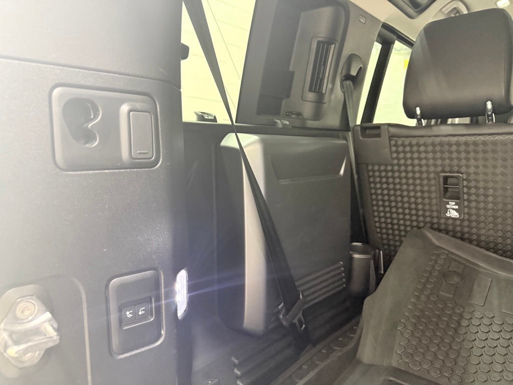 Used 2022 Land Rover Defender 110 S AWD/4WD image 49