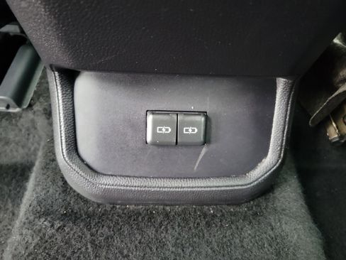 Used 2025 Toyota Highlander XSE AWD/4WD image 19