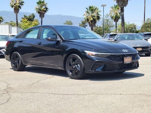 New 2026 Hyundai Elantra Sport FWD image 31