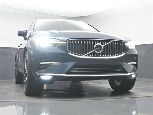 Used 2023 Volvo XC60 B5 Ultimate w/ Protection Package Premier image 38