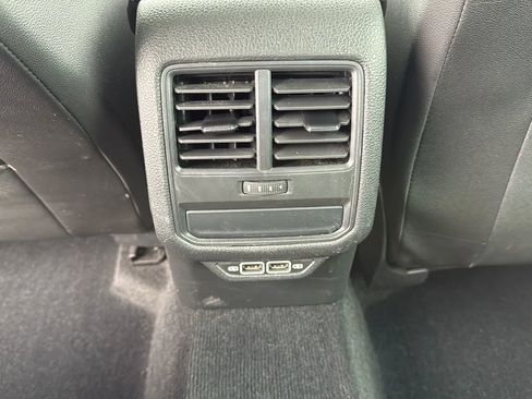 Used 2021 Volkswagen Passat 2.0T SE image 28