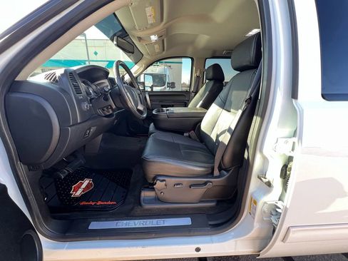 Used 2014 Chevrolet Silverado 2500 LT w/ Z71 Appearance Package image 19