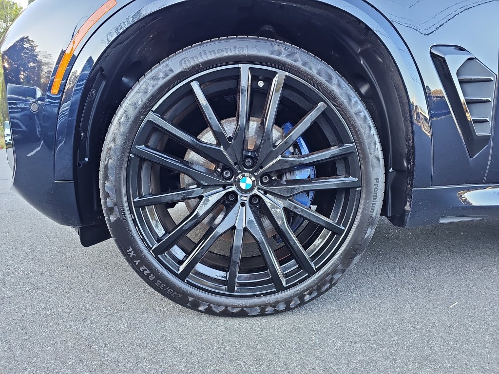 Used 2024 BMW X5 xDrive40i w/ M Sport Package AWD/4WD image 24